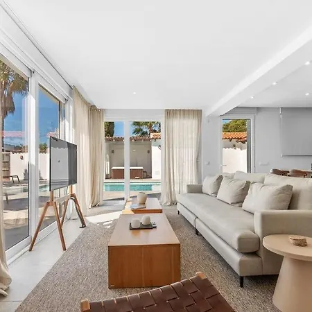 Byron Villa